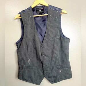 Y2K Pop Icon clothing gray striped vest embroidered crisscross Grunge baddie